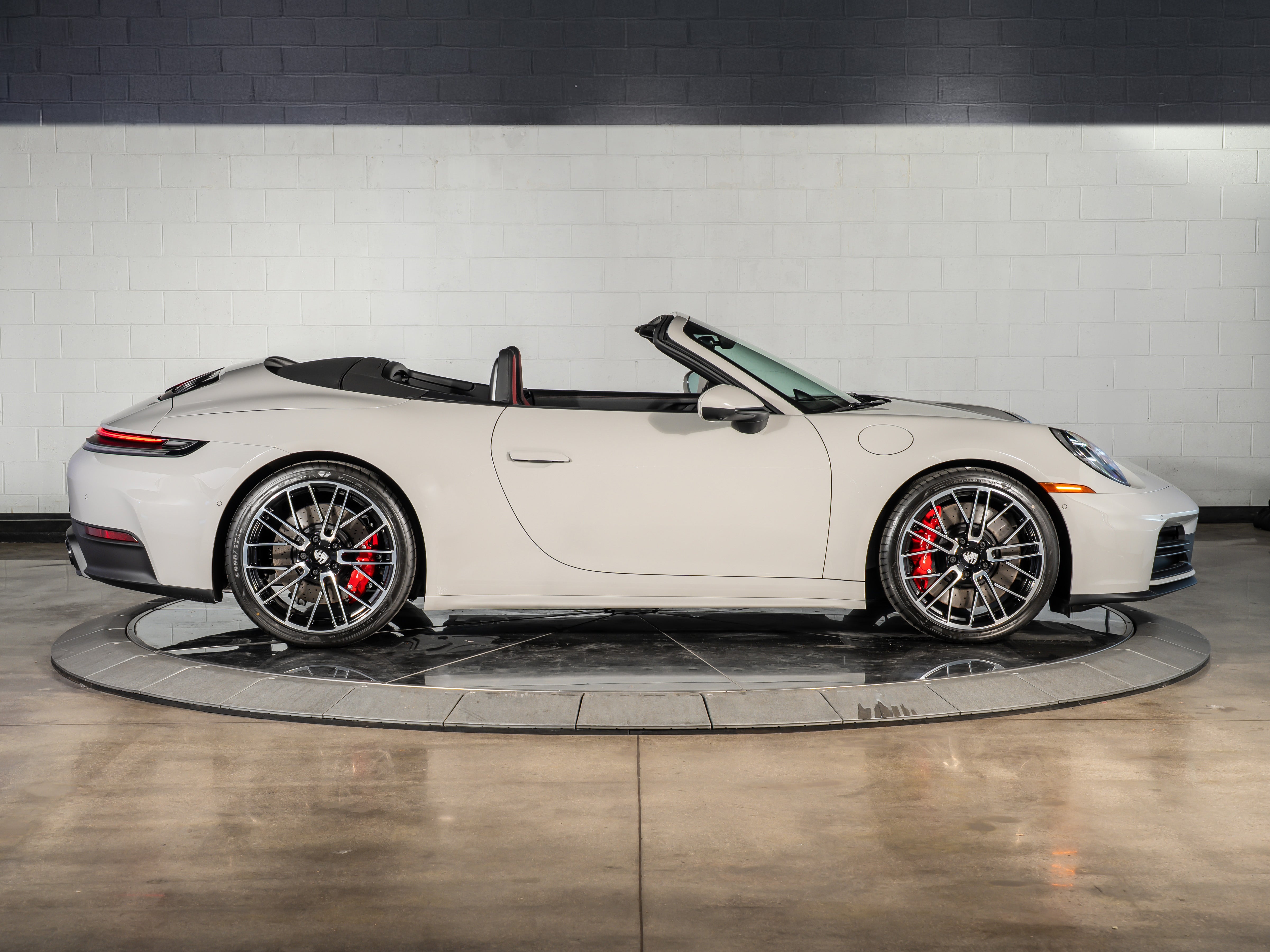 2026 Porsche 911 Carrera S Cabriolet