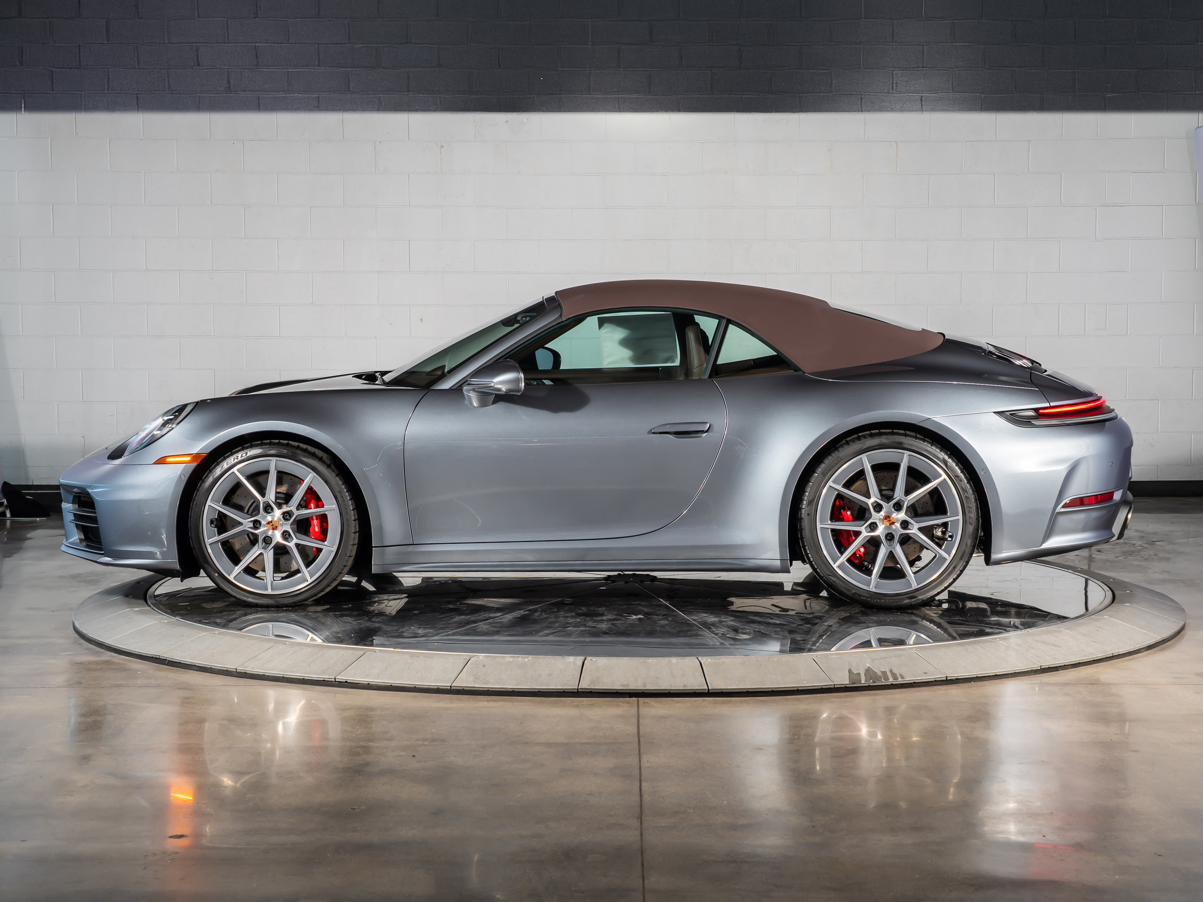 2026 Porsche 911 Carrera 4S Cabriolet
