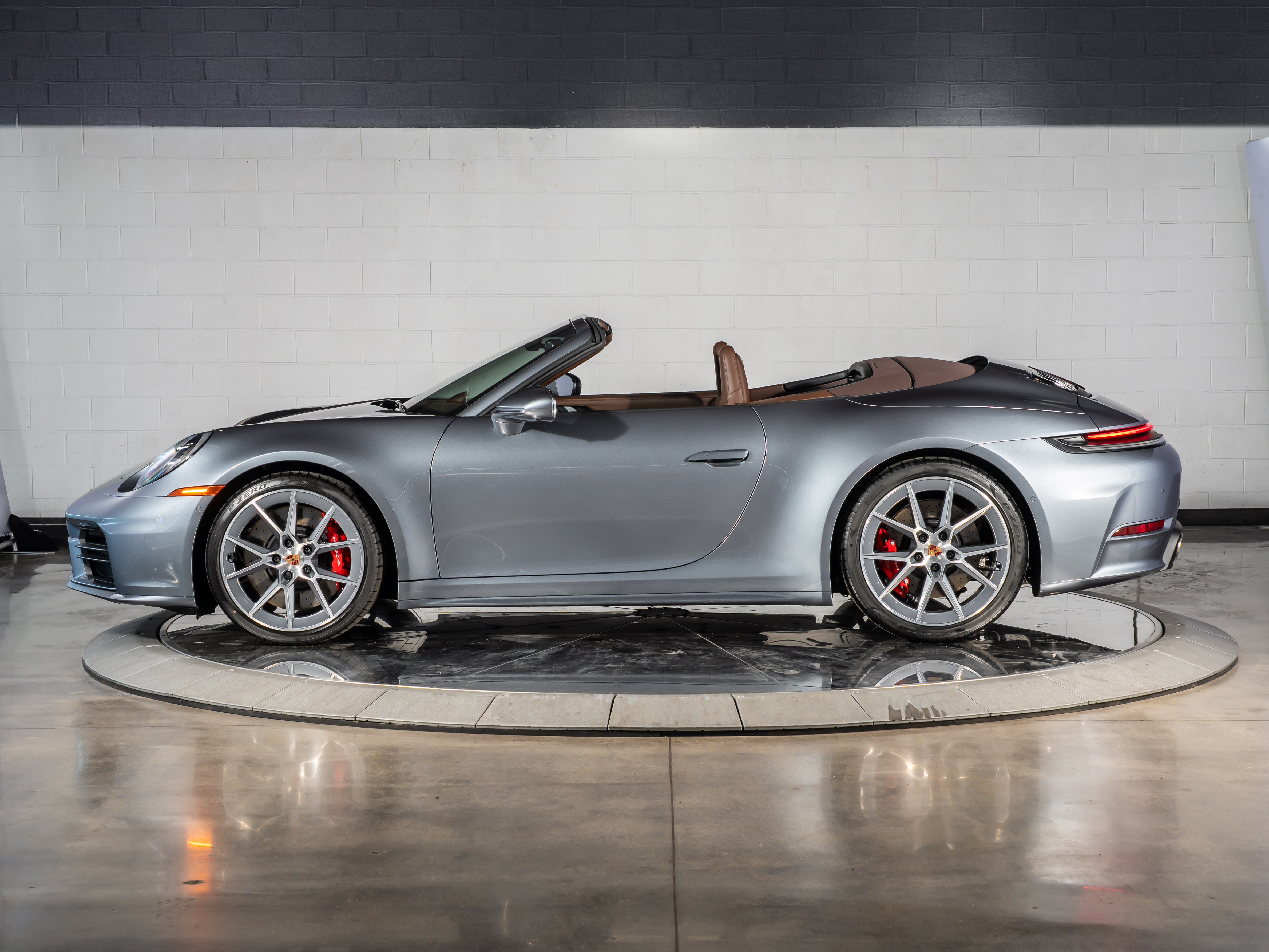 2026 Porsche 911 Carrera 4S Cabriolet