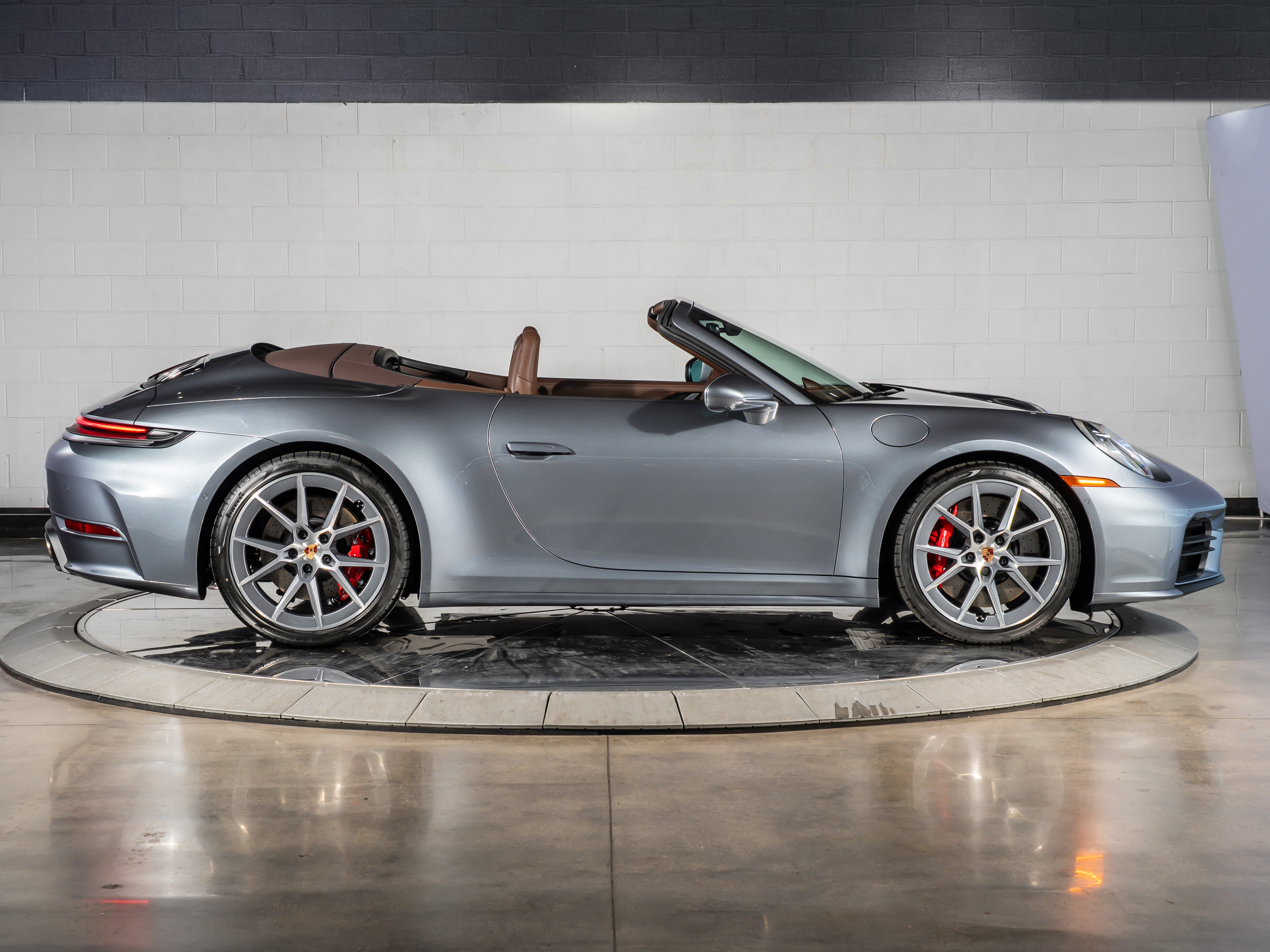 2026 Porsche 911 Carrera 4S Cabriolet