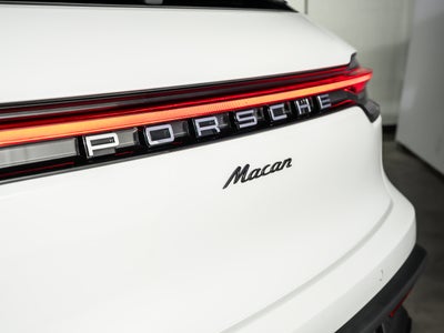2026 Porsche Macan Base