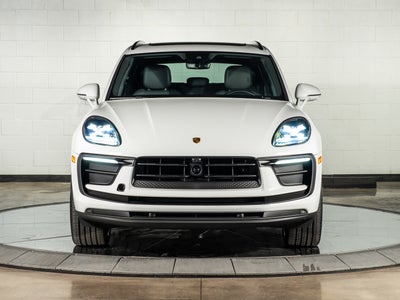 2026 Porsche Macan Base