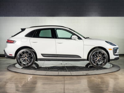 2026 Porsche Macan Base