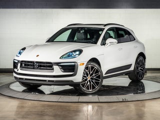 2026 Porsche Macan Base