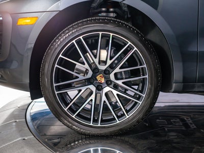 2026 Porsche Macan Base