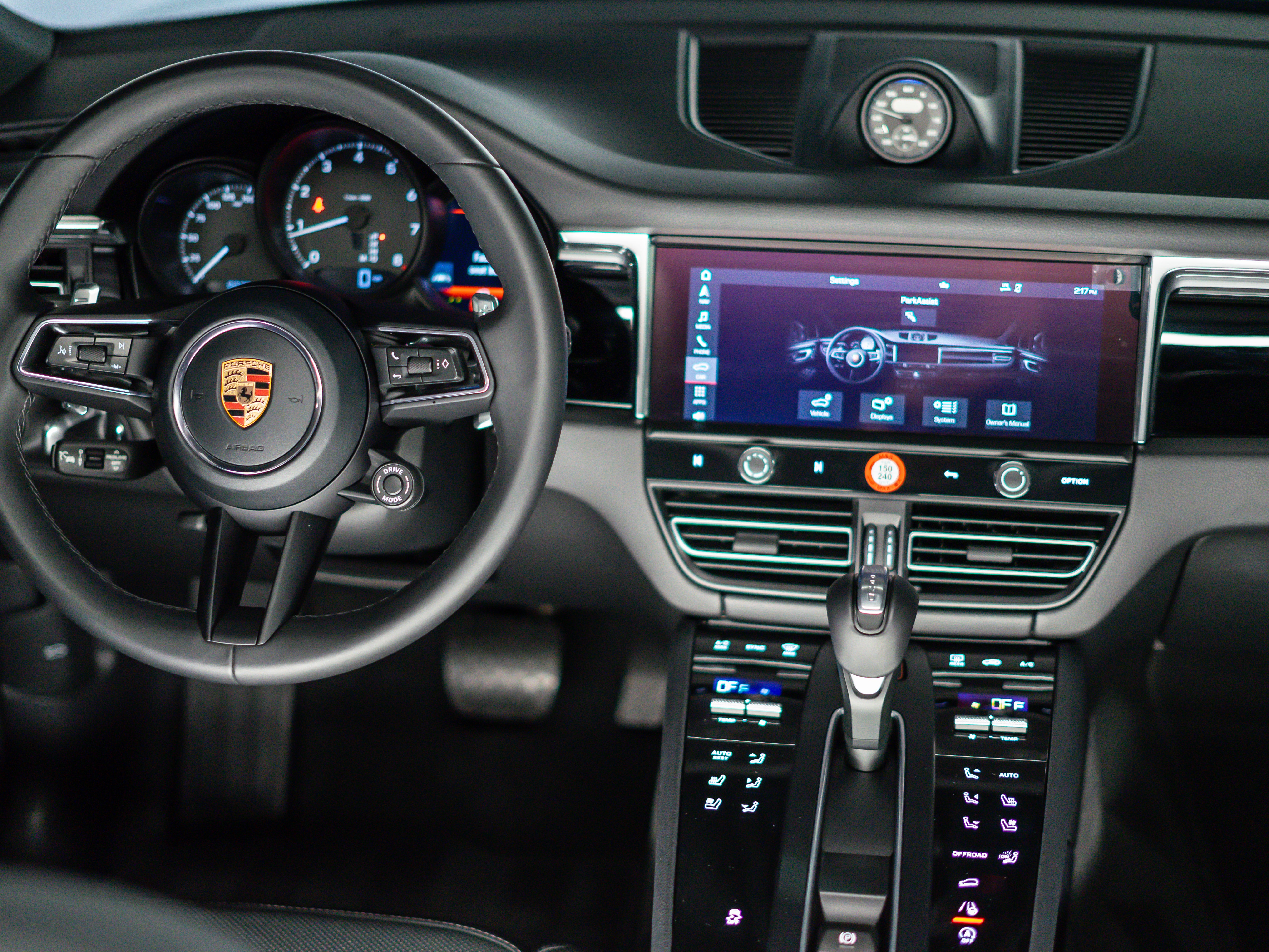 2026 Porsche Macan Base