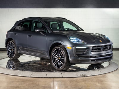 2026 Porsche Macan Base