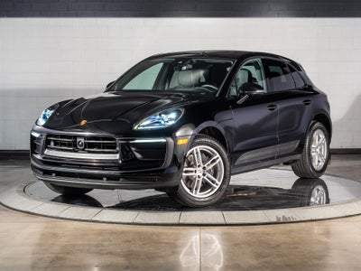 2026 Porsche Macan Base