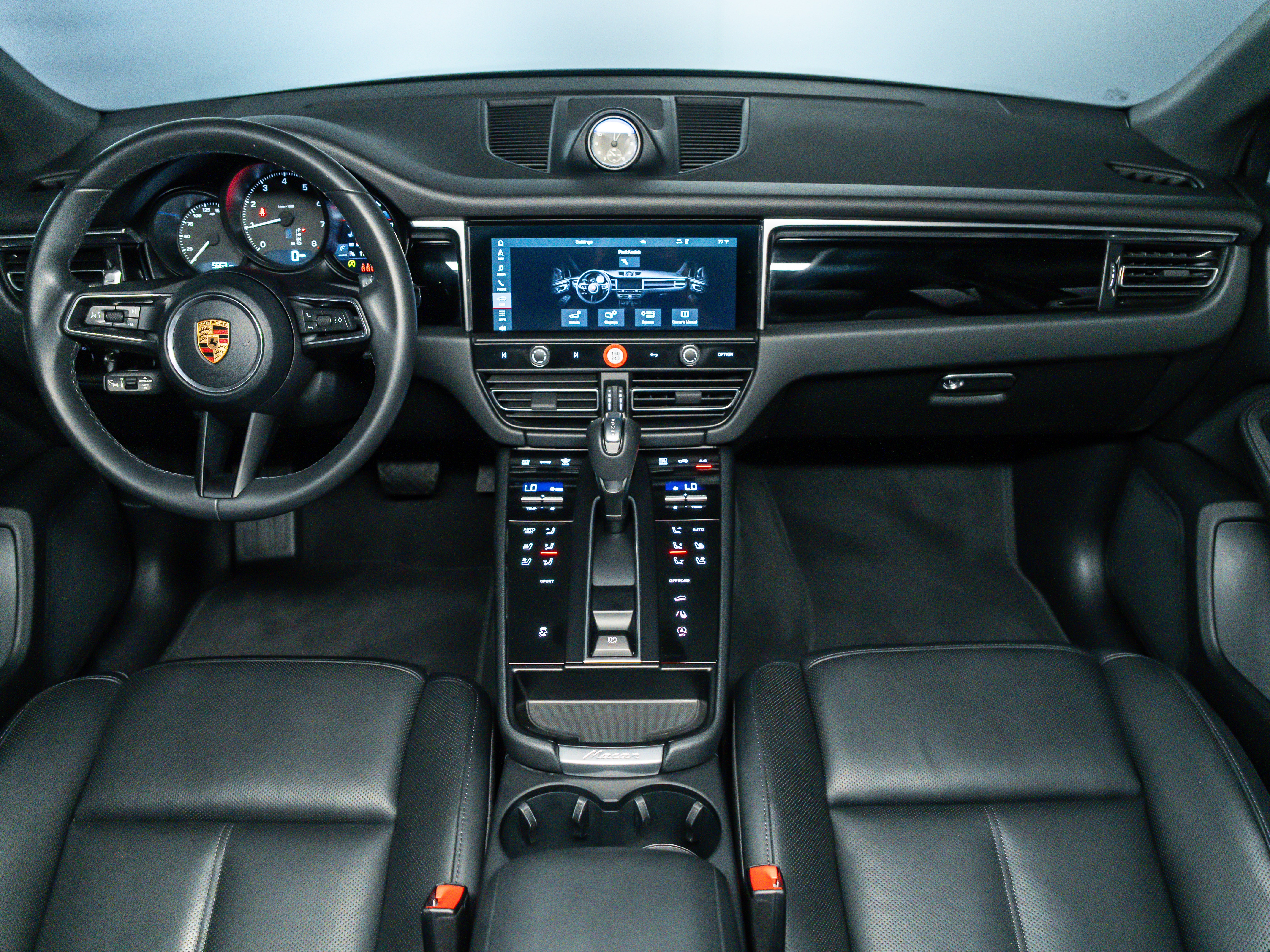 2026 Porsche Macan Base
