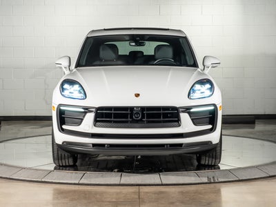 2025 Porsche Macan Base