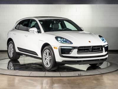 2025 Porsche Macan Base