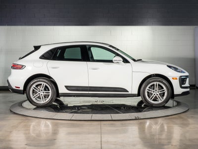 2025 Porsche Macan Base