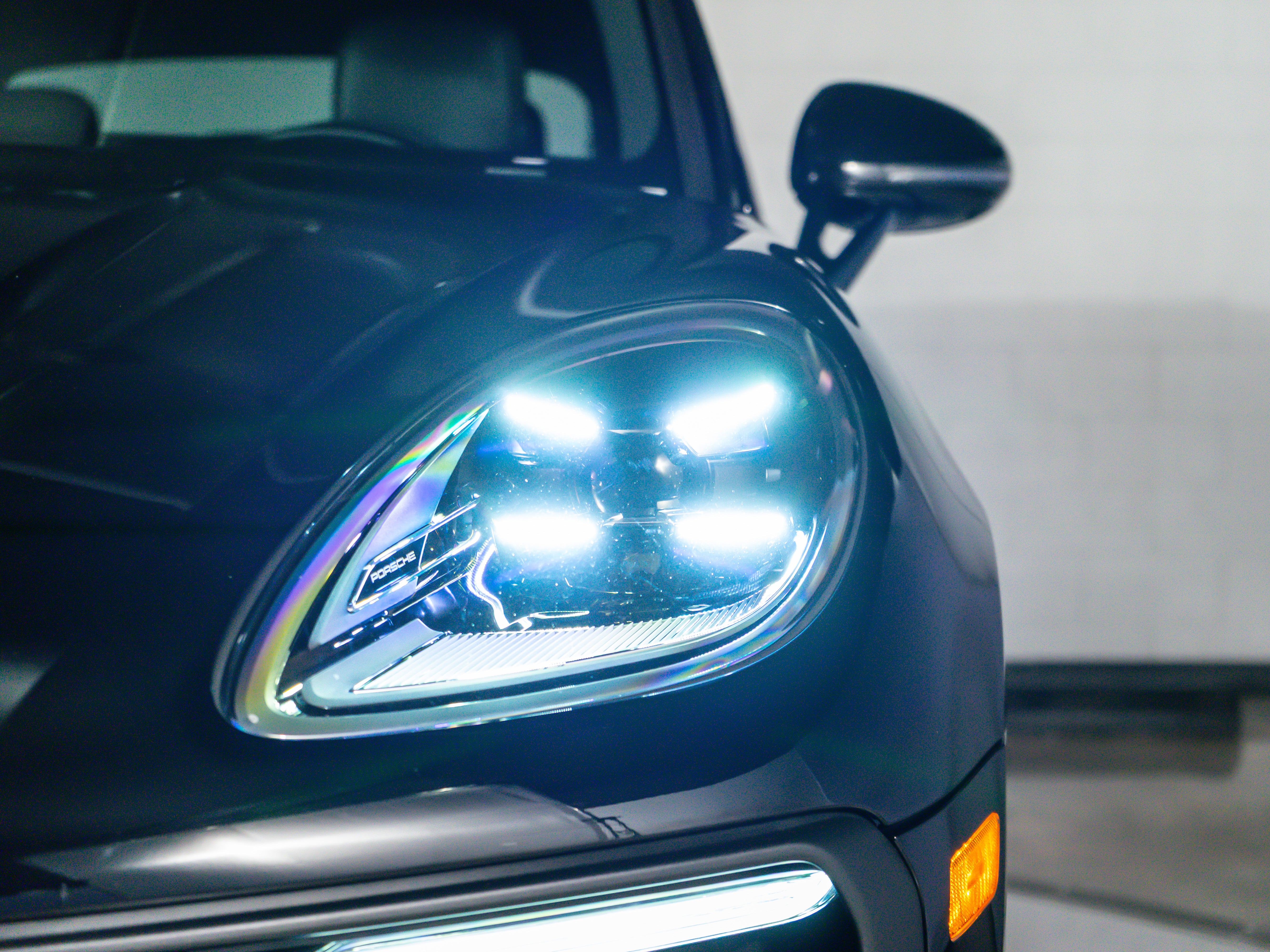 2026 Porsche Macan Base