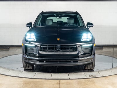2026 Porsche Macan Base