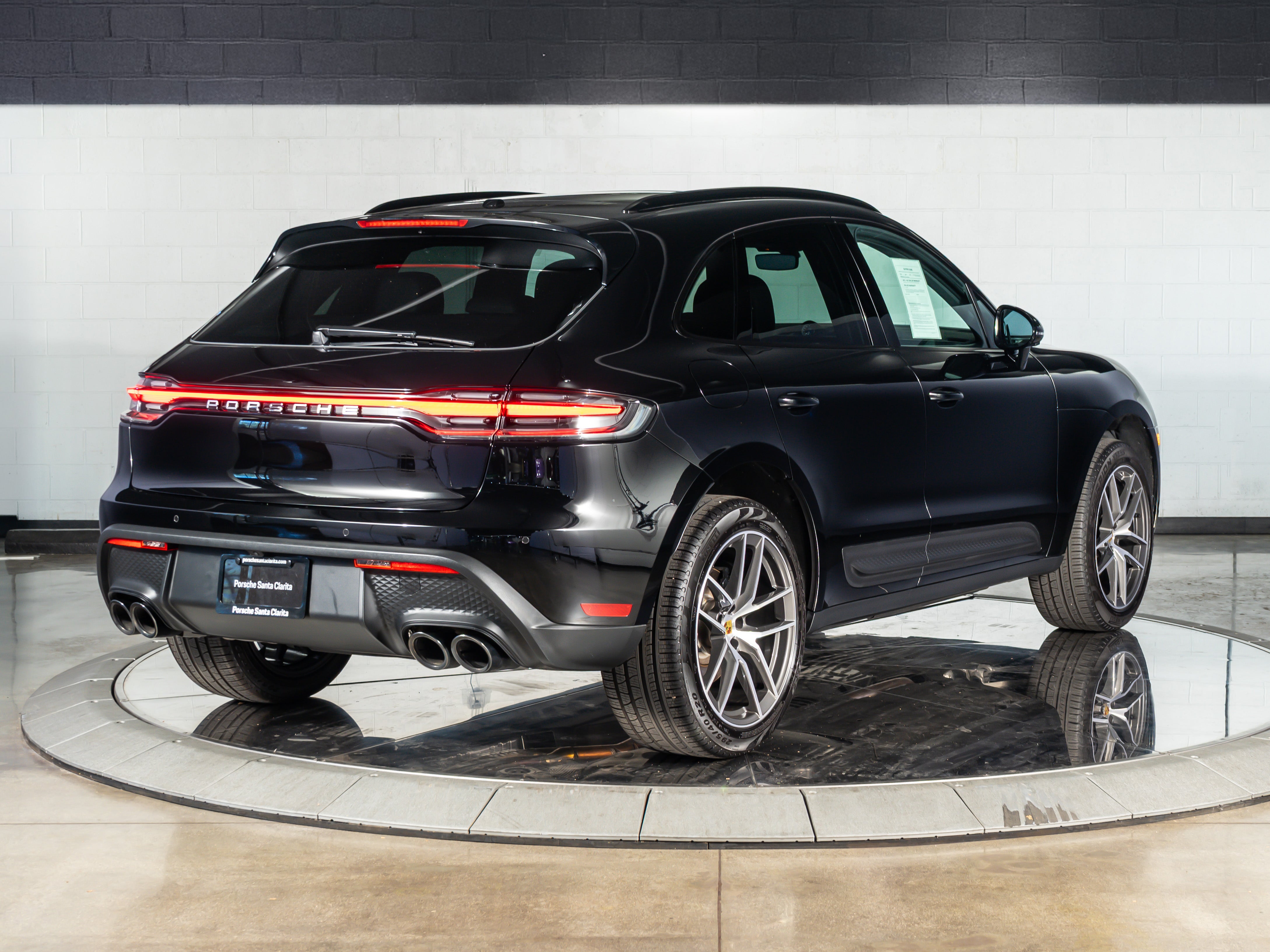 2026 Porsche Macan Base