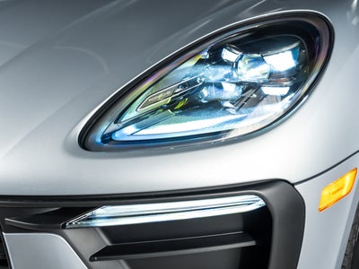 2026 Porsche Macan Base