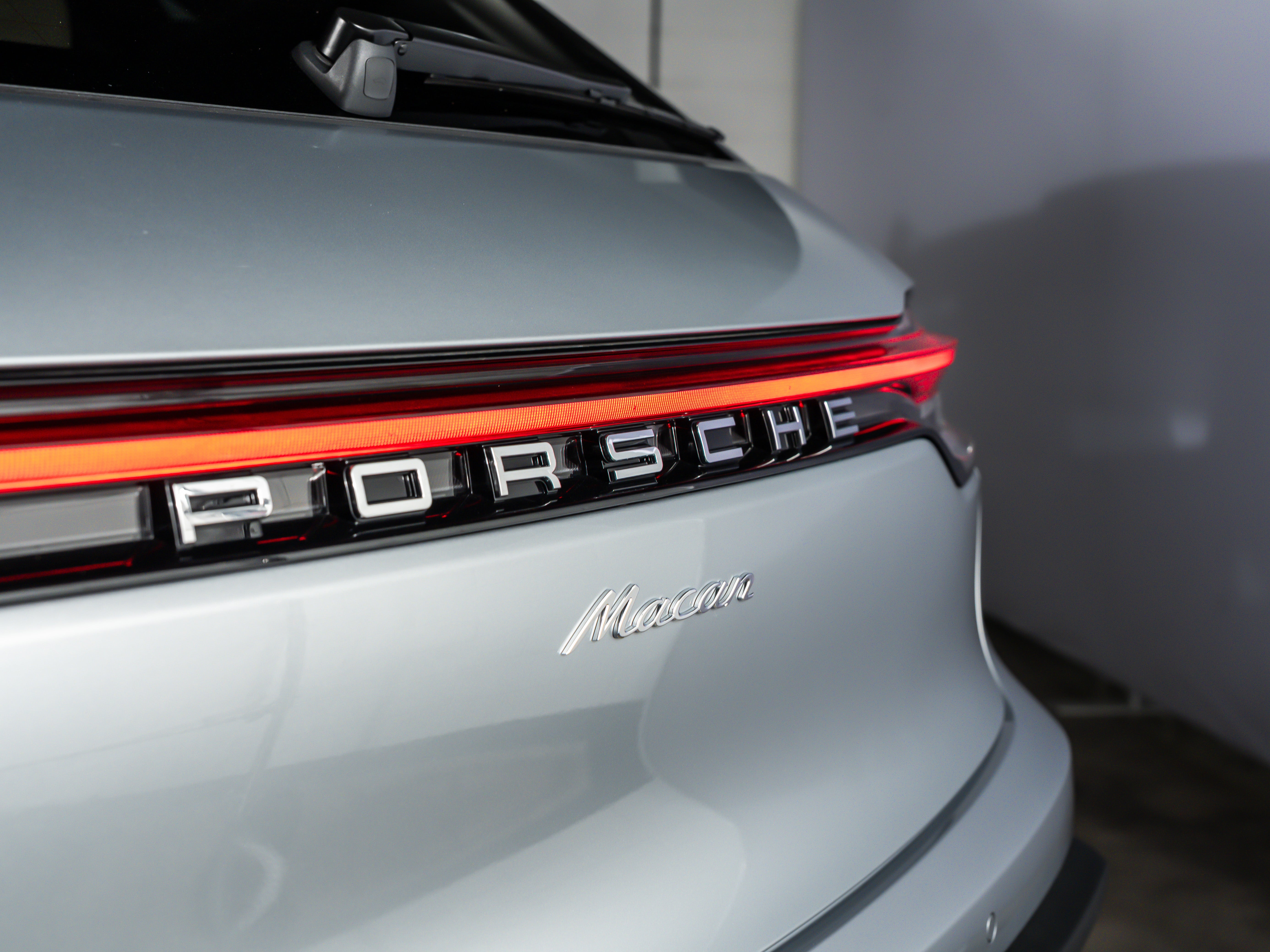 2026 Porsche Macan Base