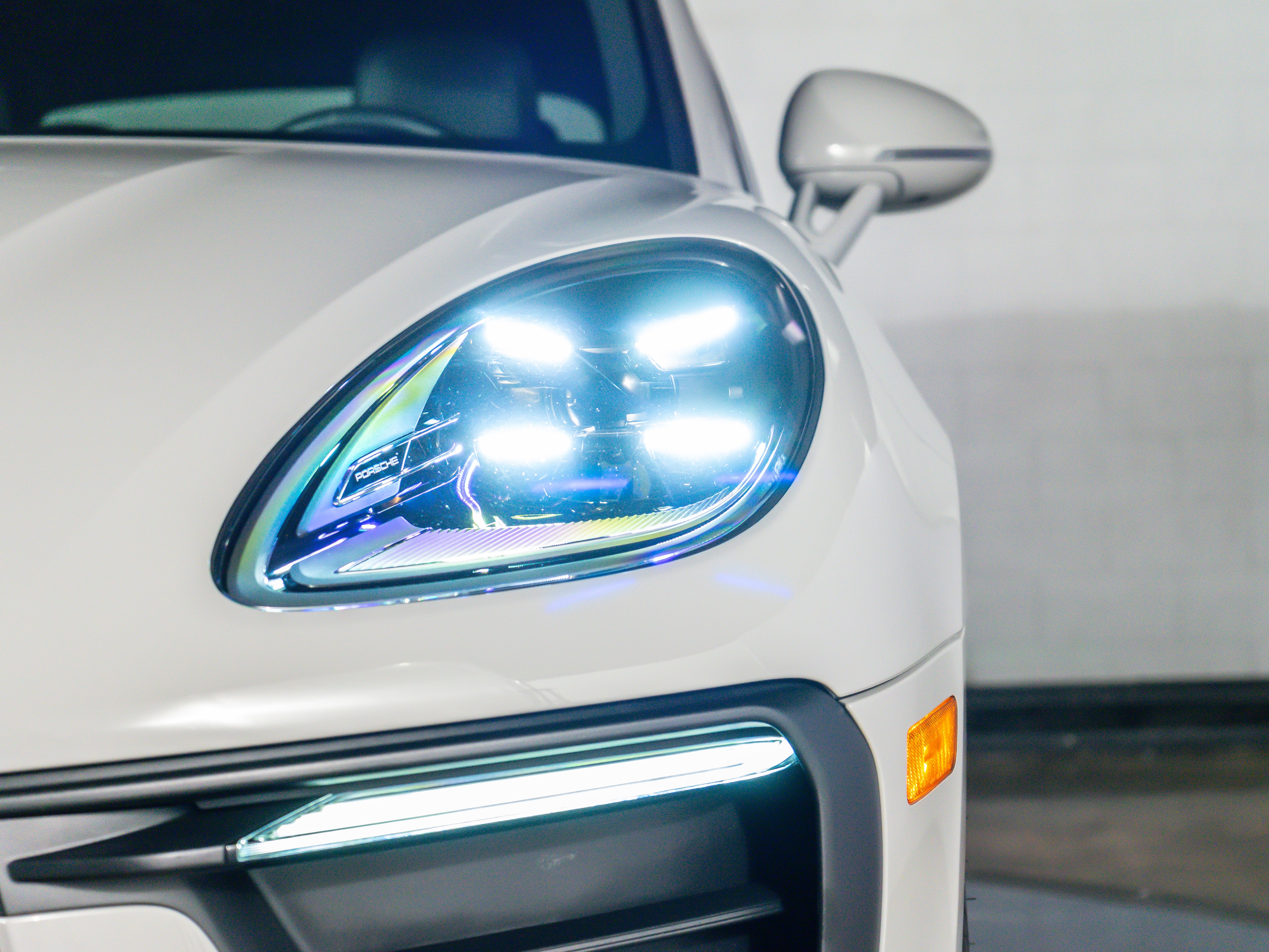 2026 Porsche Macan Base