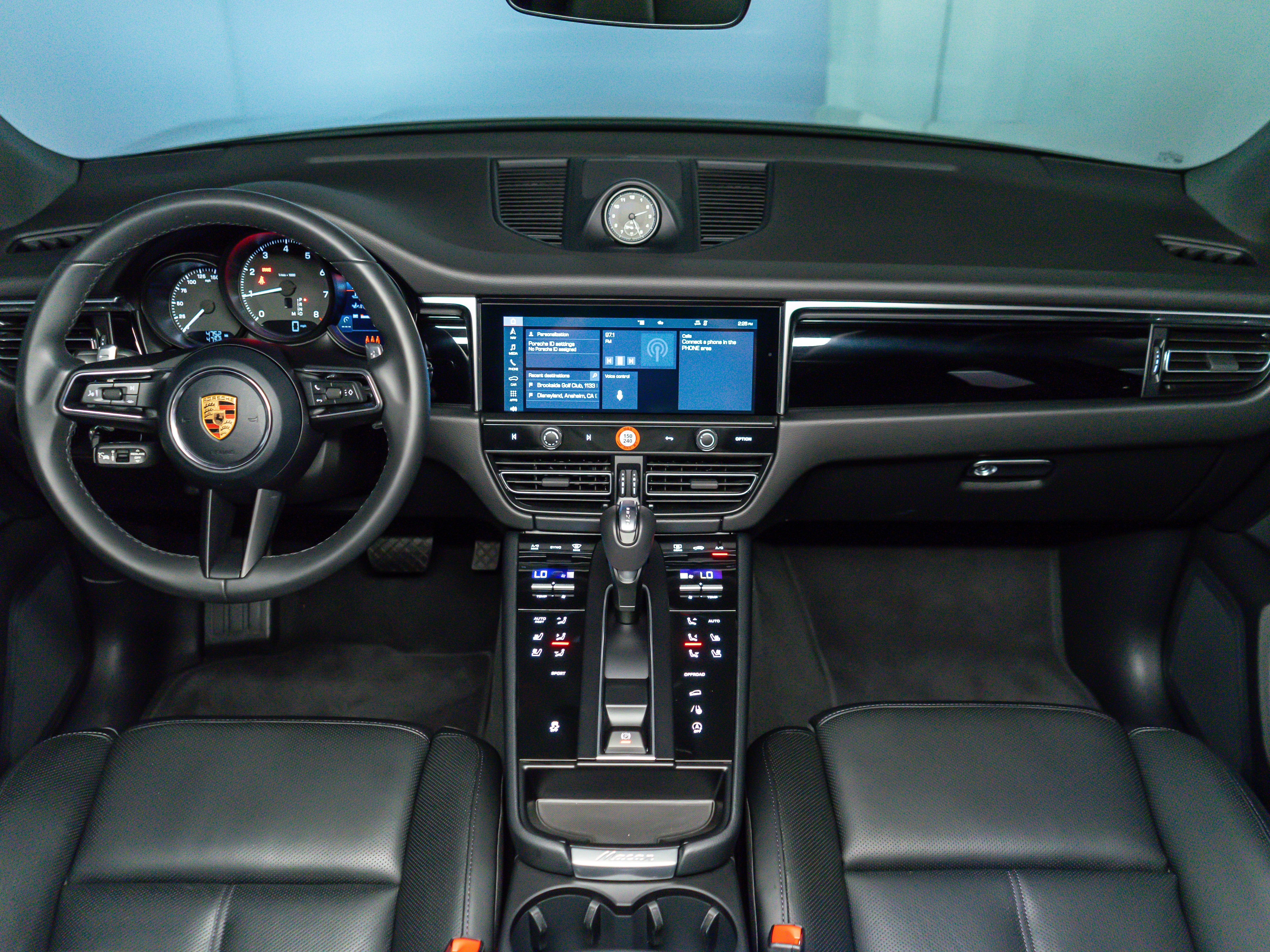 2026 Porsche Macan Base