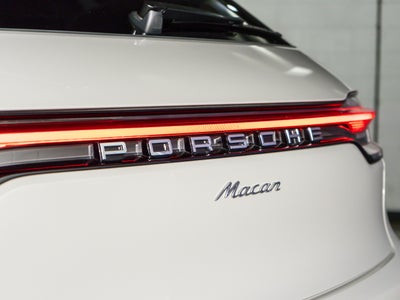 2026 Porsche Macan Base