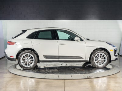 2026 Porsche Macan Base