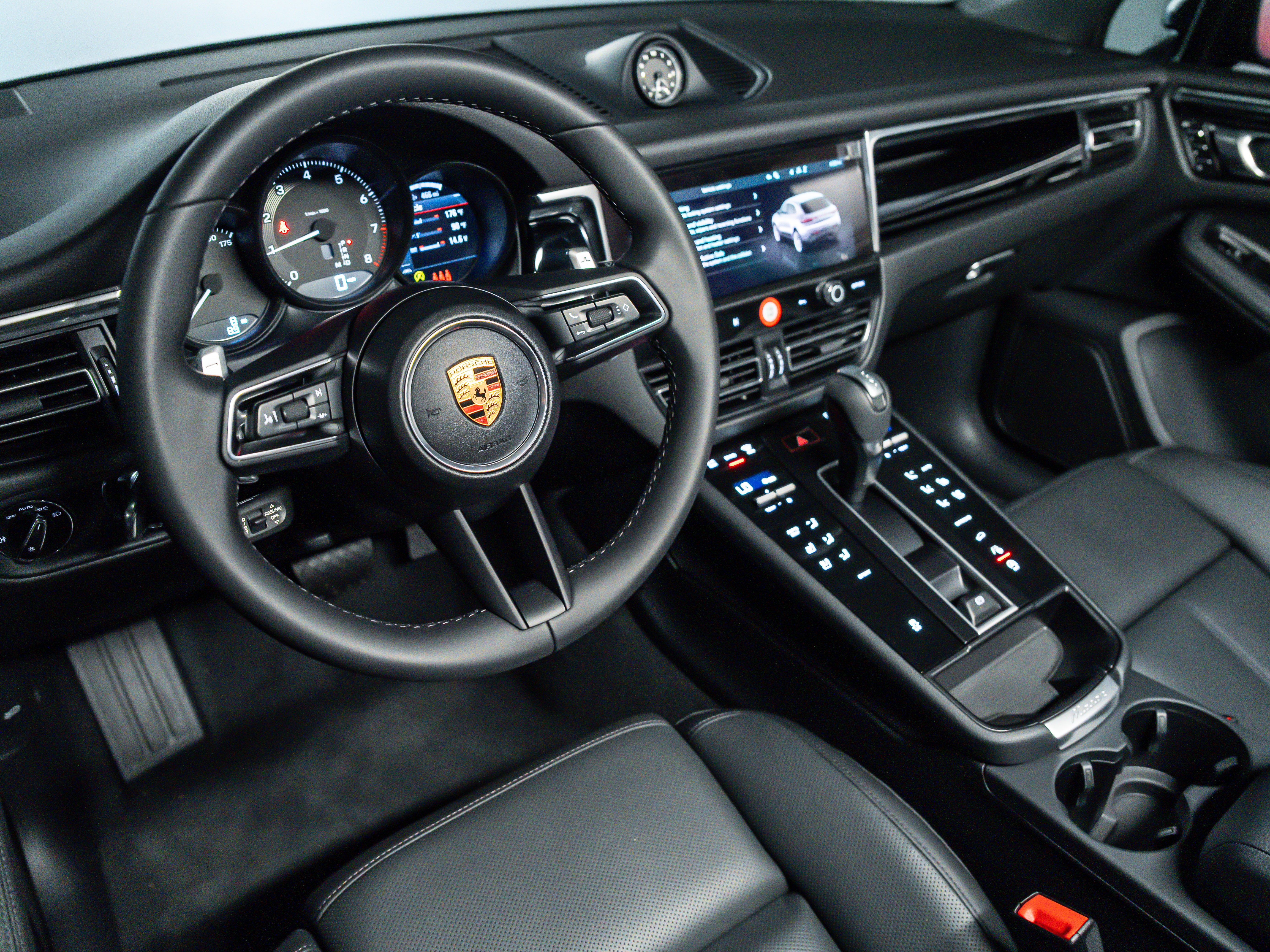 2026 Porsche Macan Base
