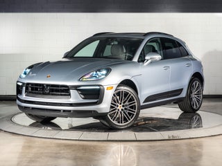 2026 Porsche Macan Base