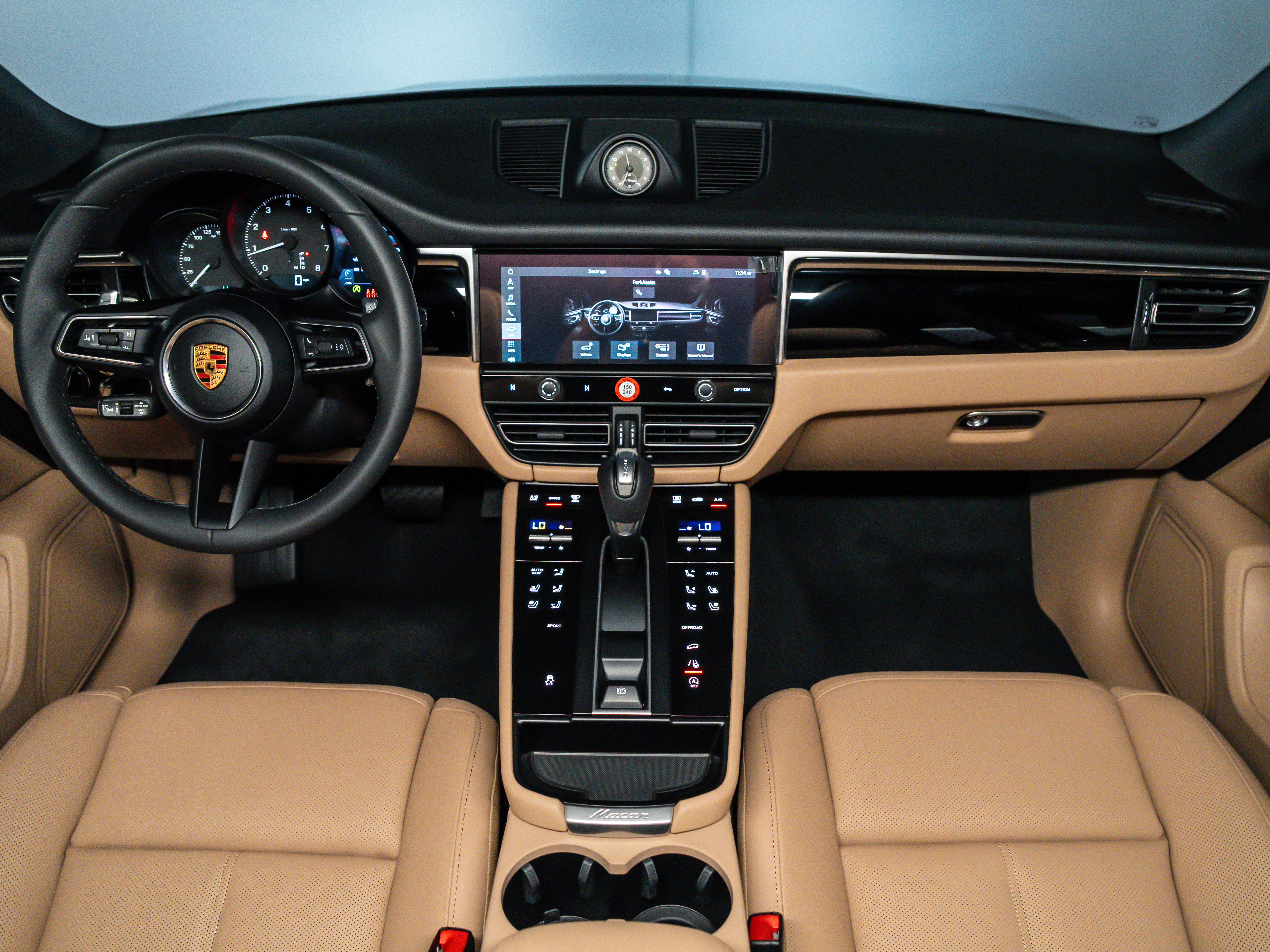 2026 Porsche Macan Base