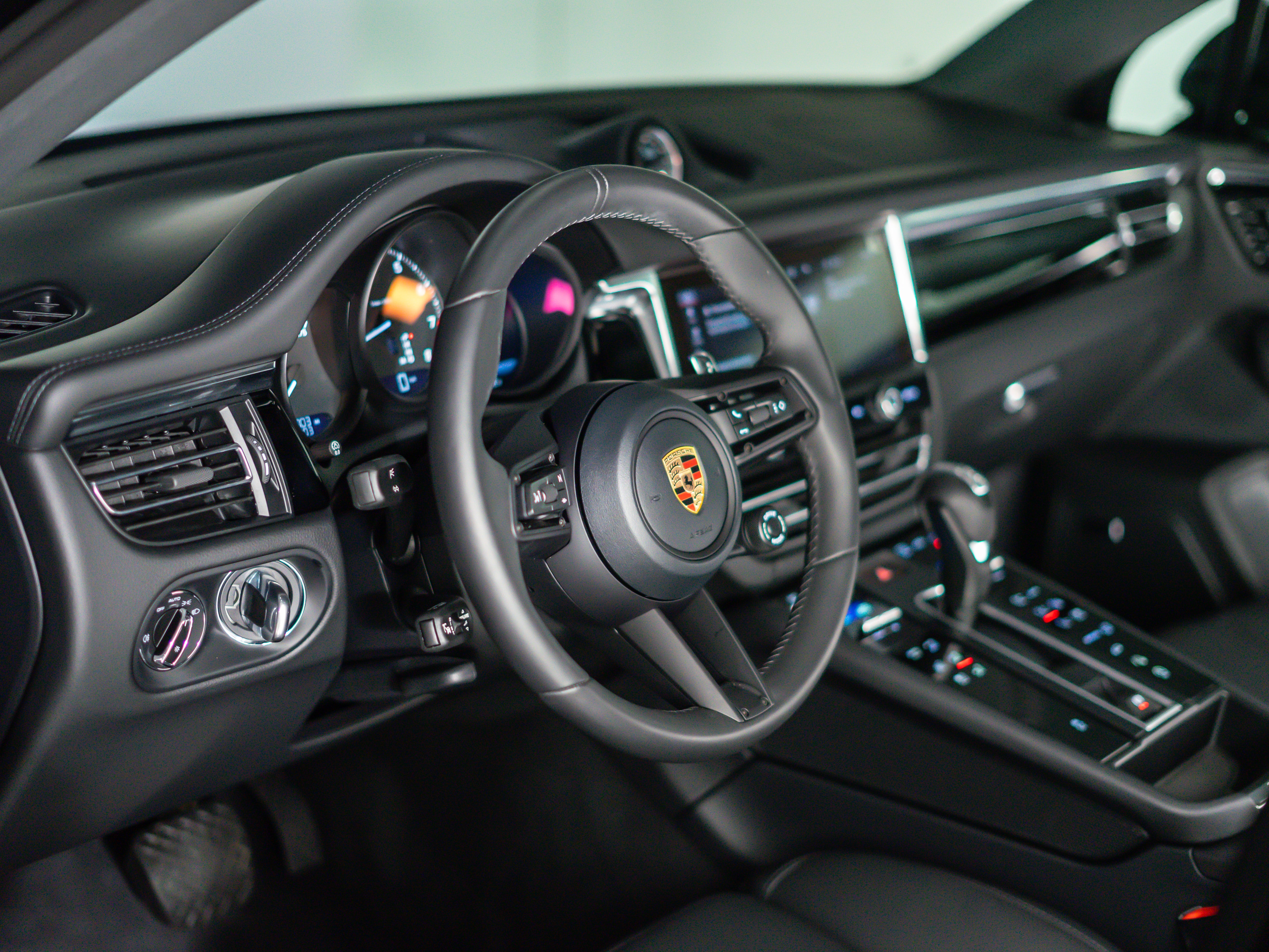 2026 Porsche Macan Base
