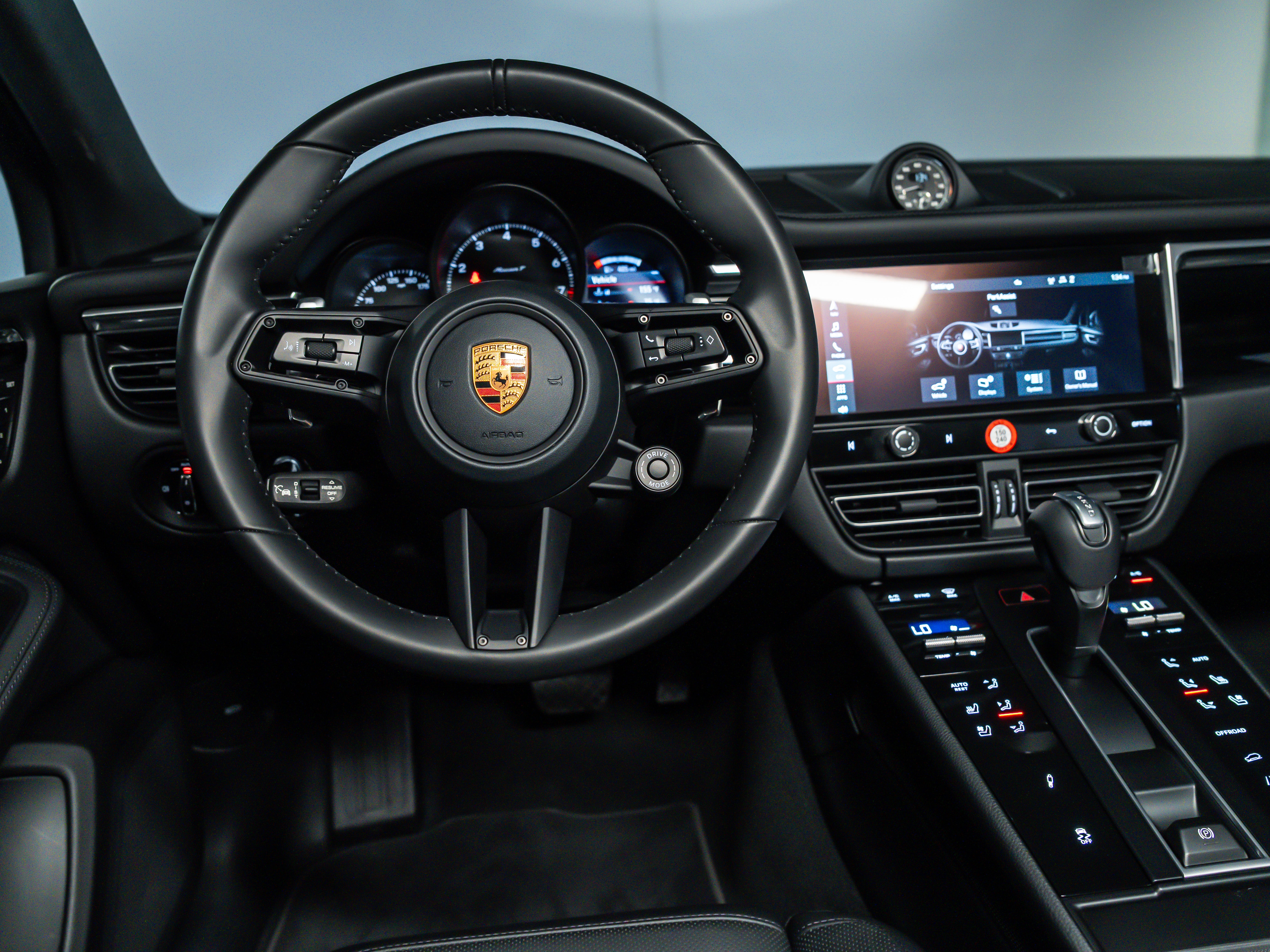 2026 Porsche Macan Base