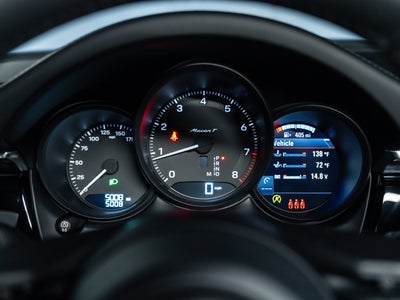 2026 Porsche Macan Base