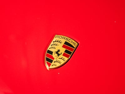 2025 Porsche Macan T