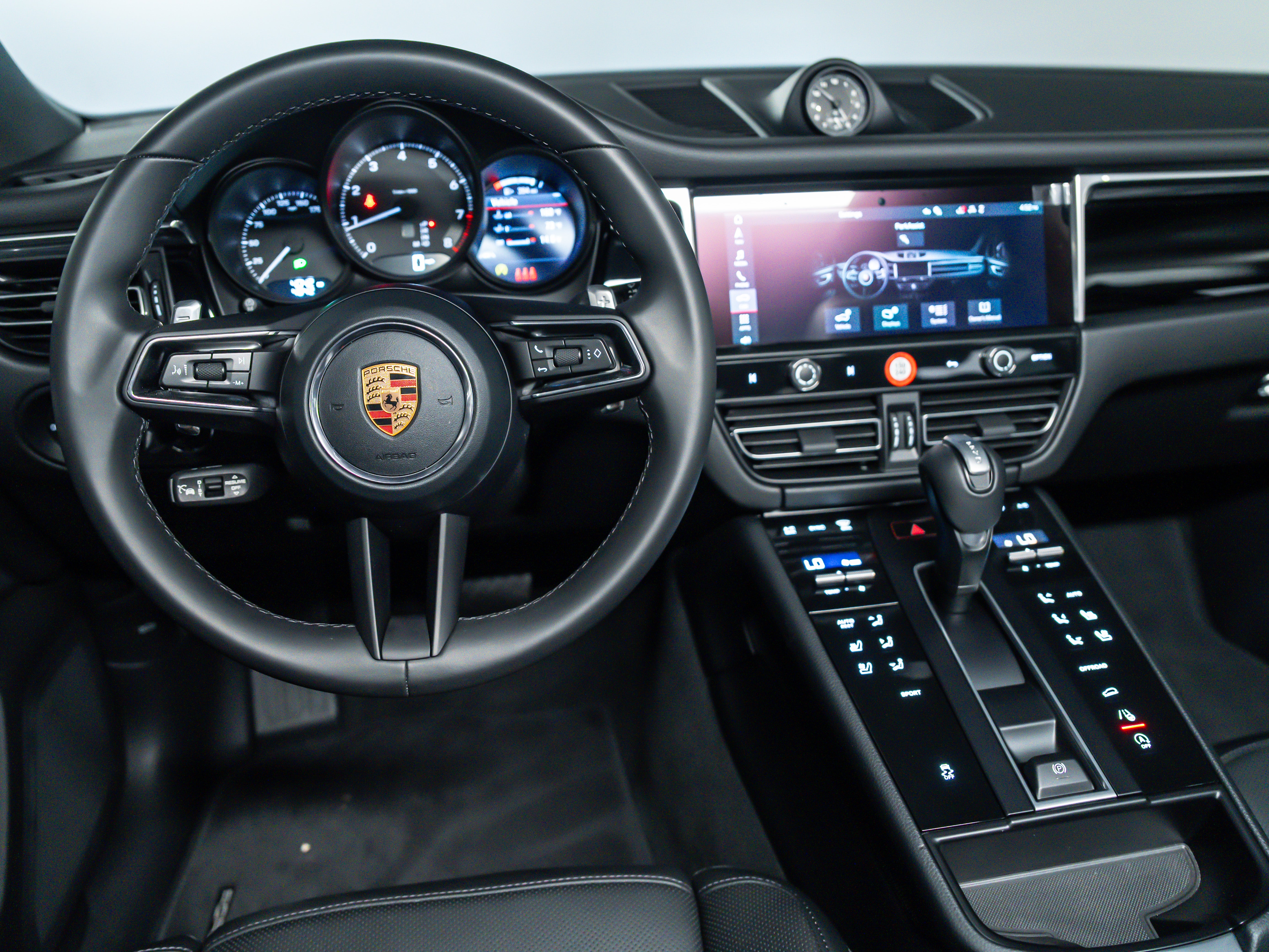 2026 Porsche Macan Base