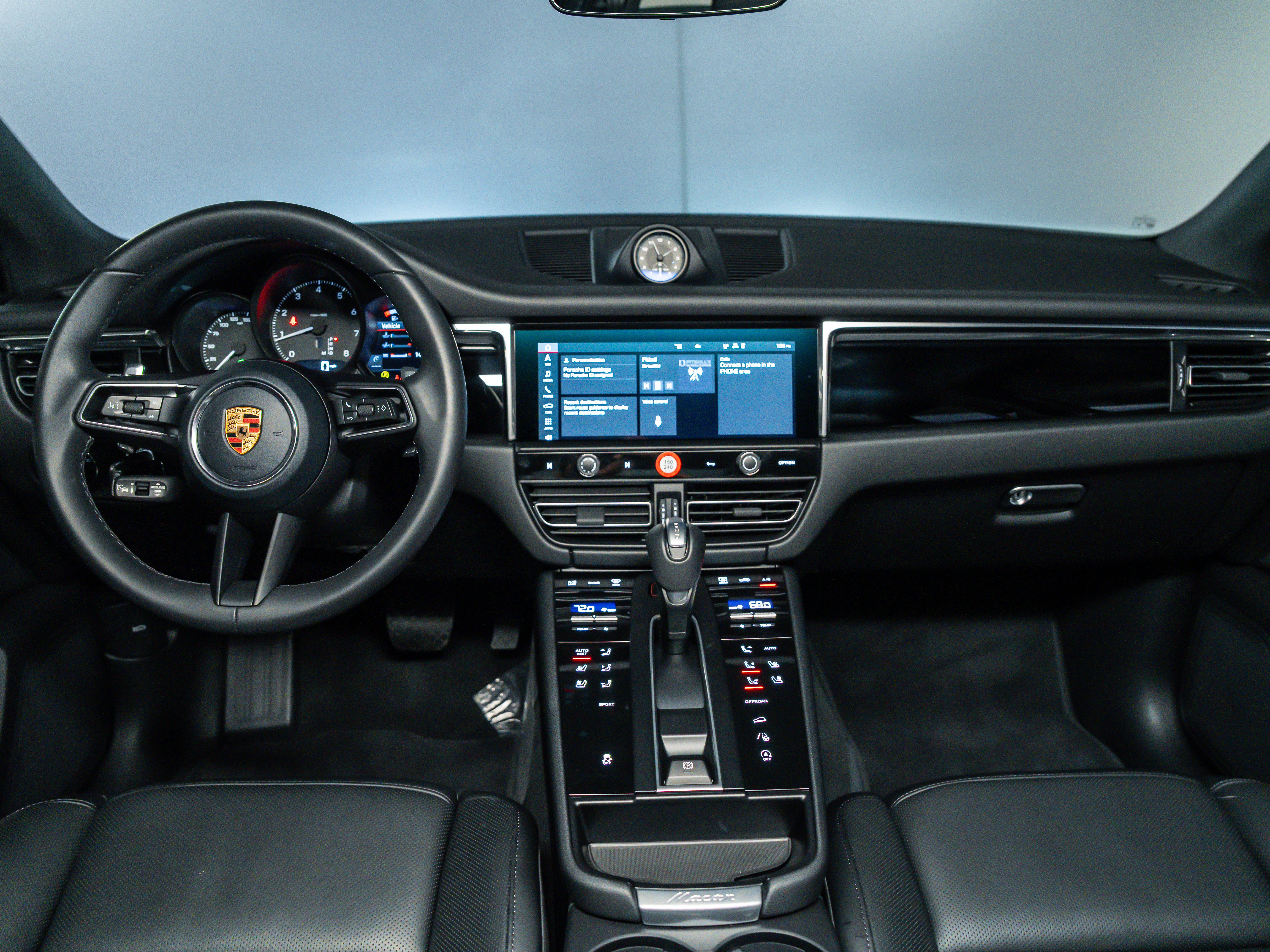 2026 Porsche Macan Base