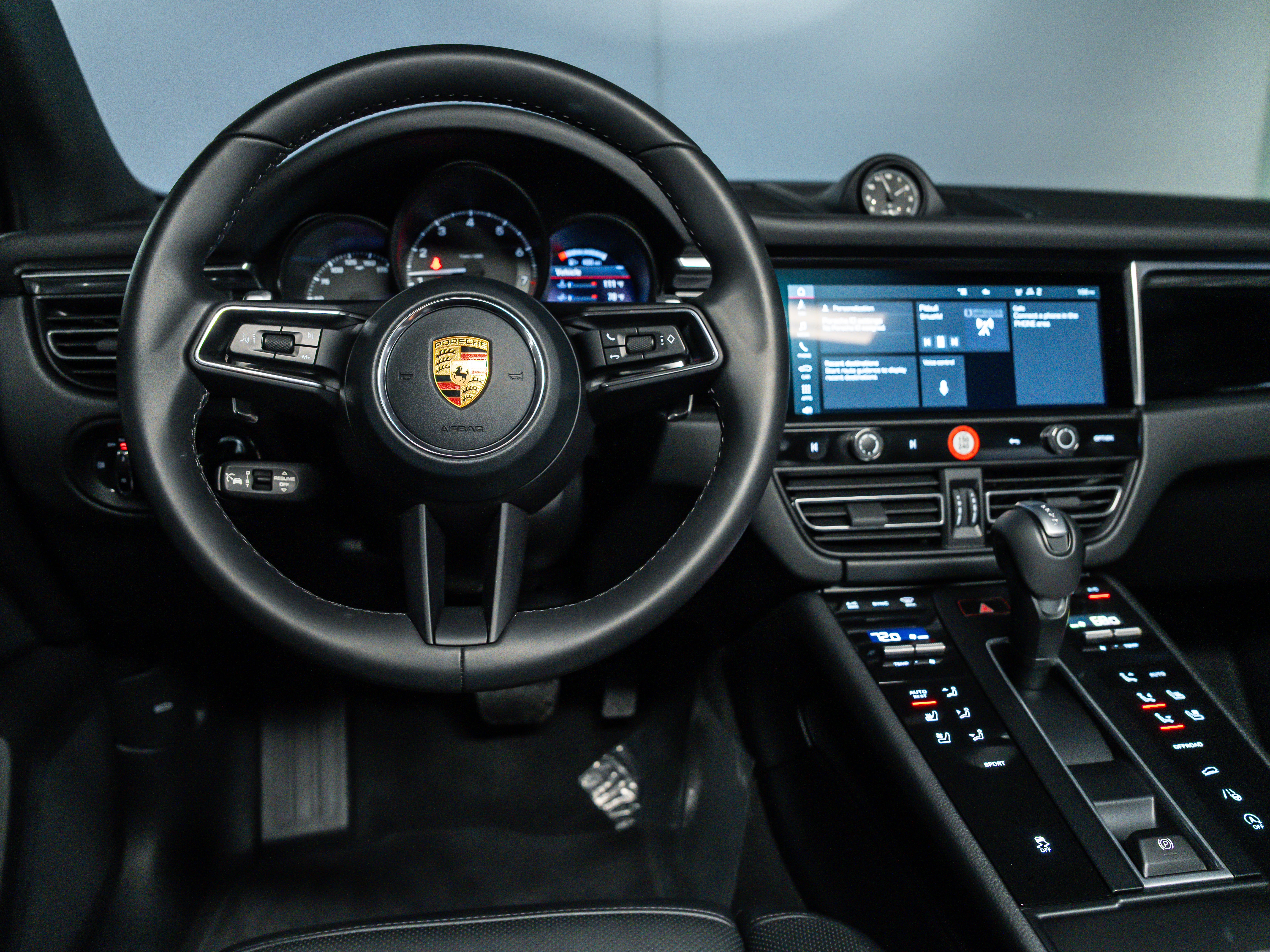 2026 Porsche Macan Base