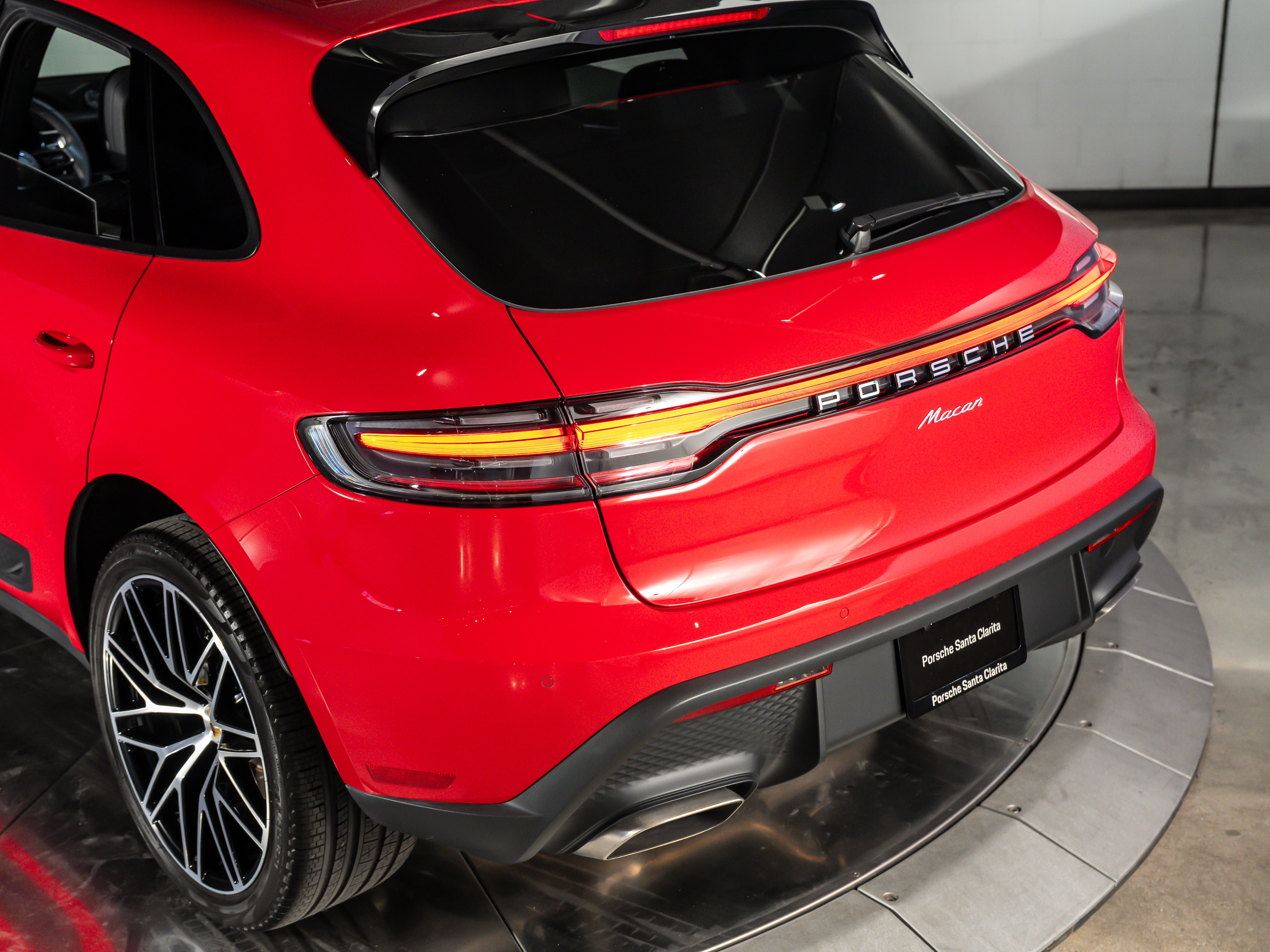 2026 Porsche Macan Base