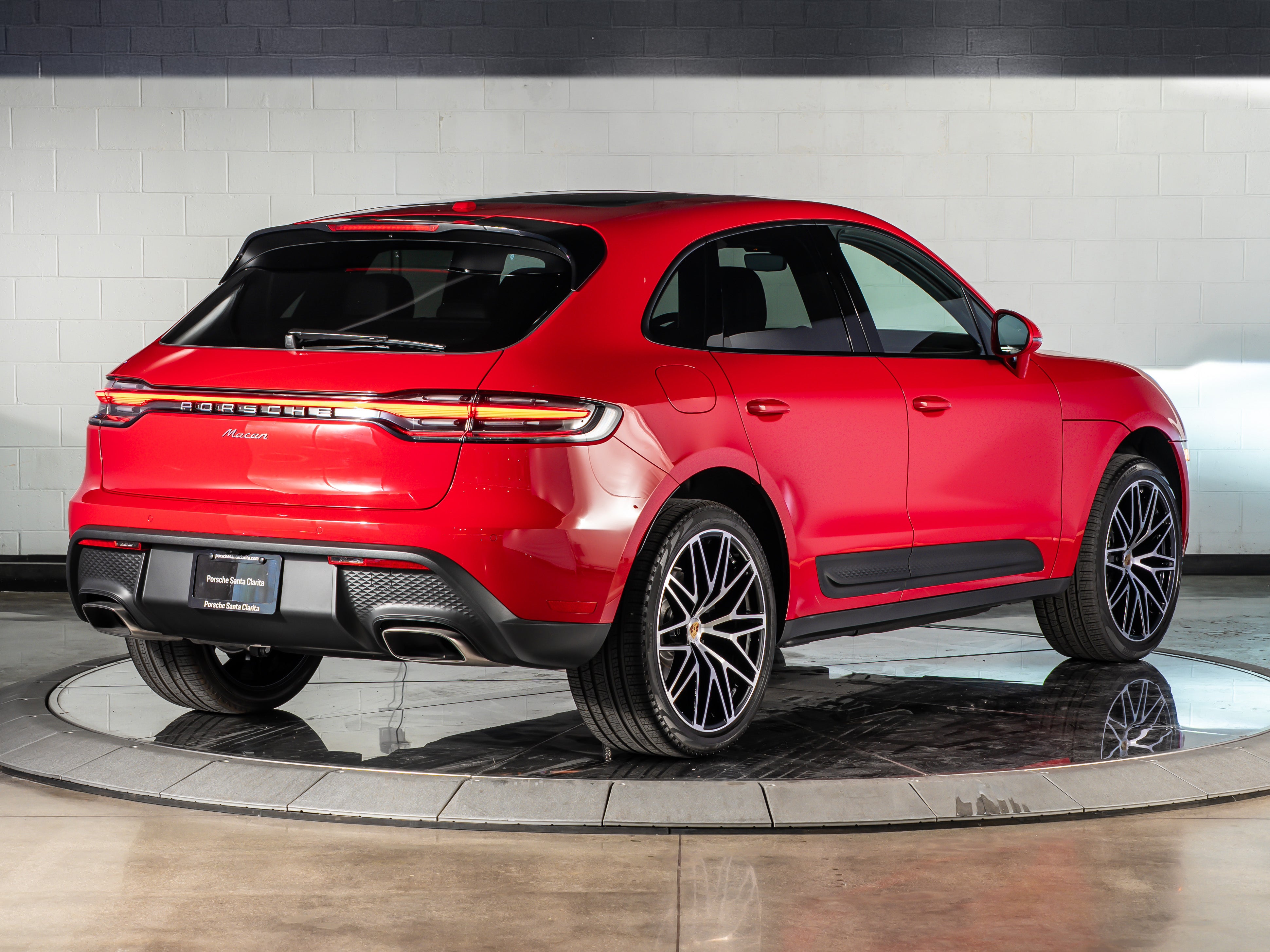 2026 Porsche Macan Base