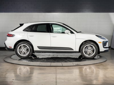 2026 Porsche Macan Base