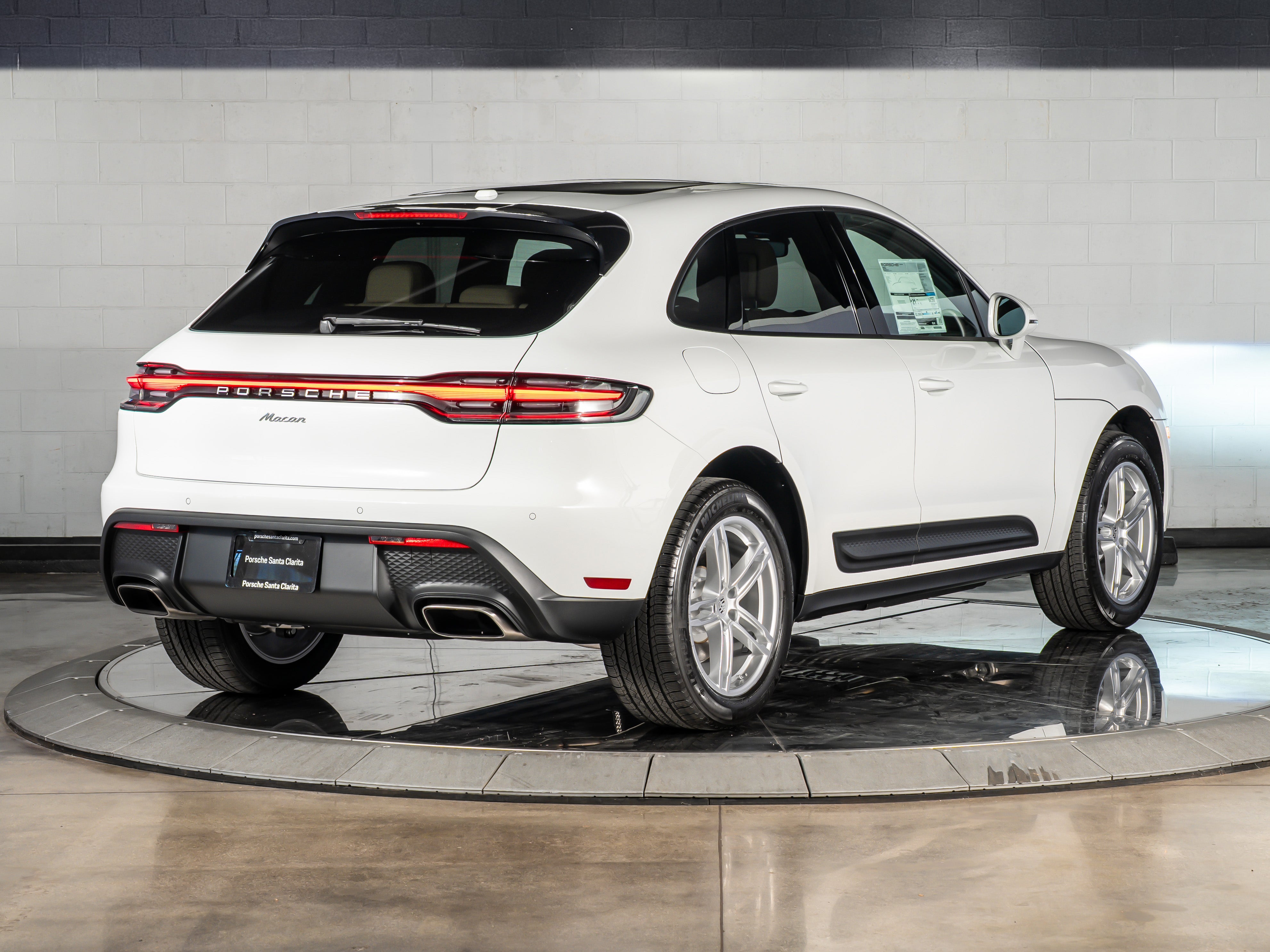 2026 Porsche Macan Base