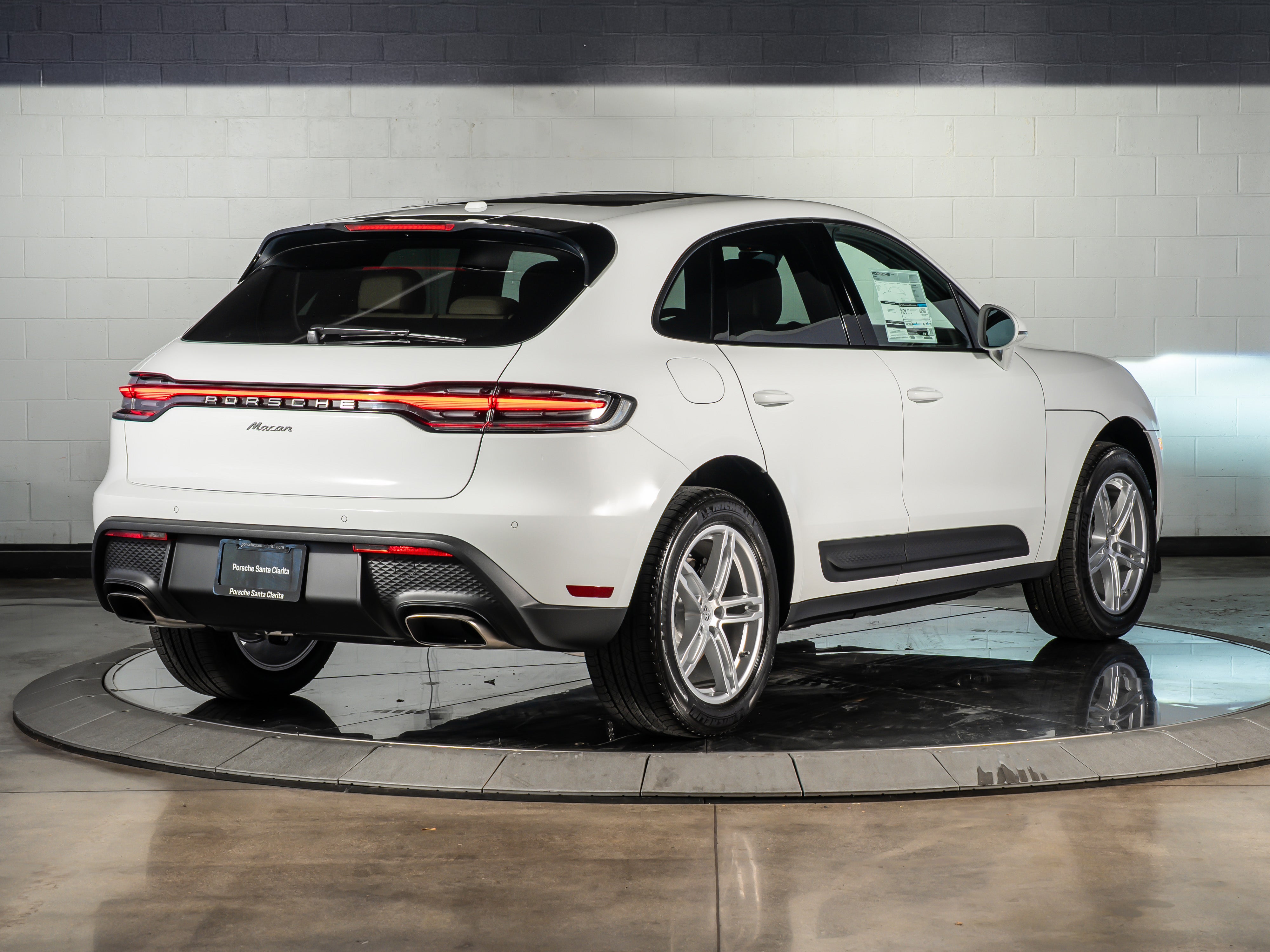 2026 Porsche Macan Base