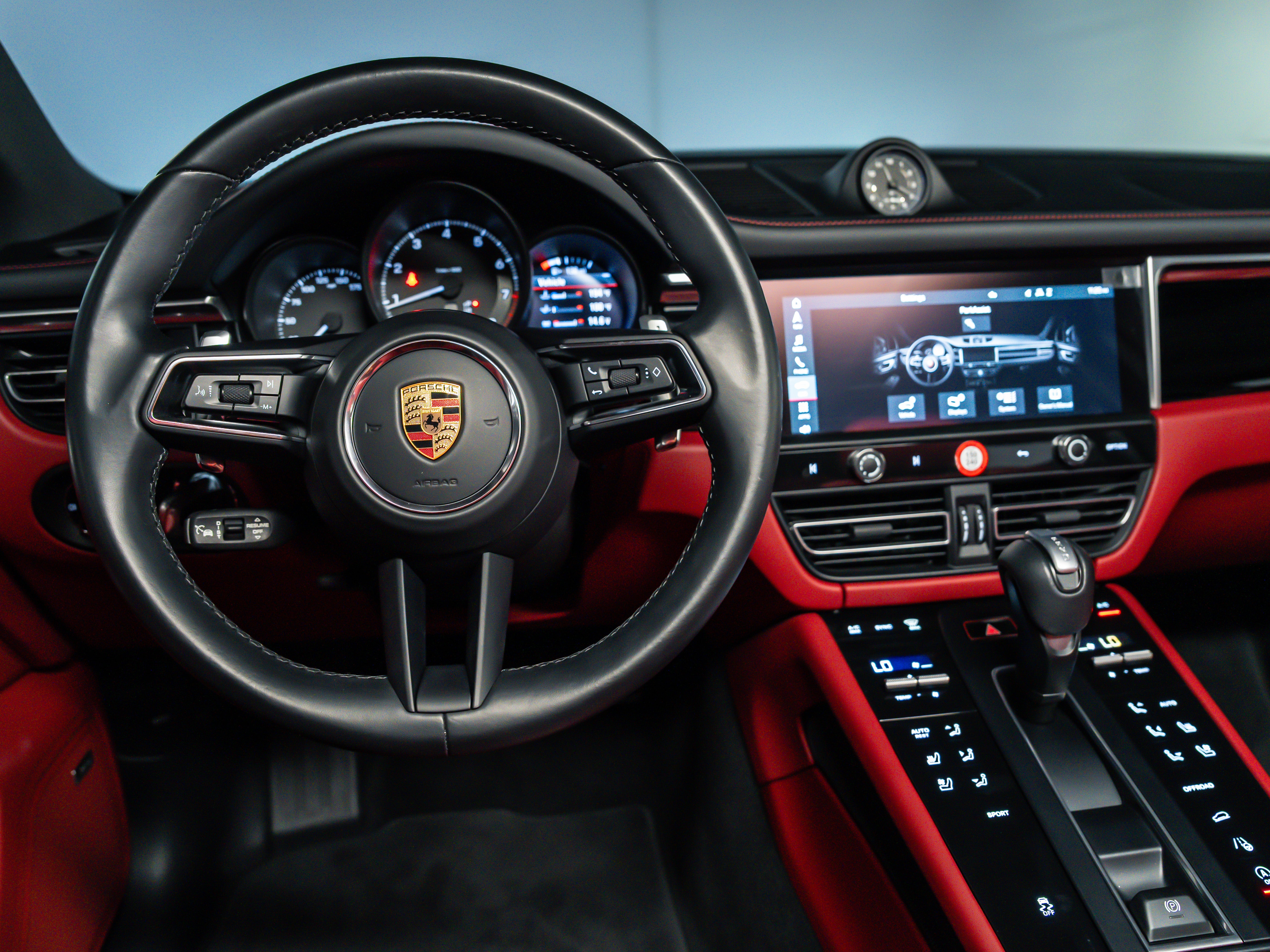 2024 Porsche Macan Base
