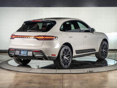 2024 Porsche Macan Base