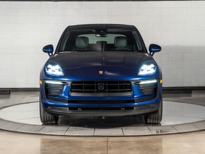 2026 Porsche Macan Base
