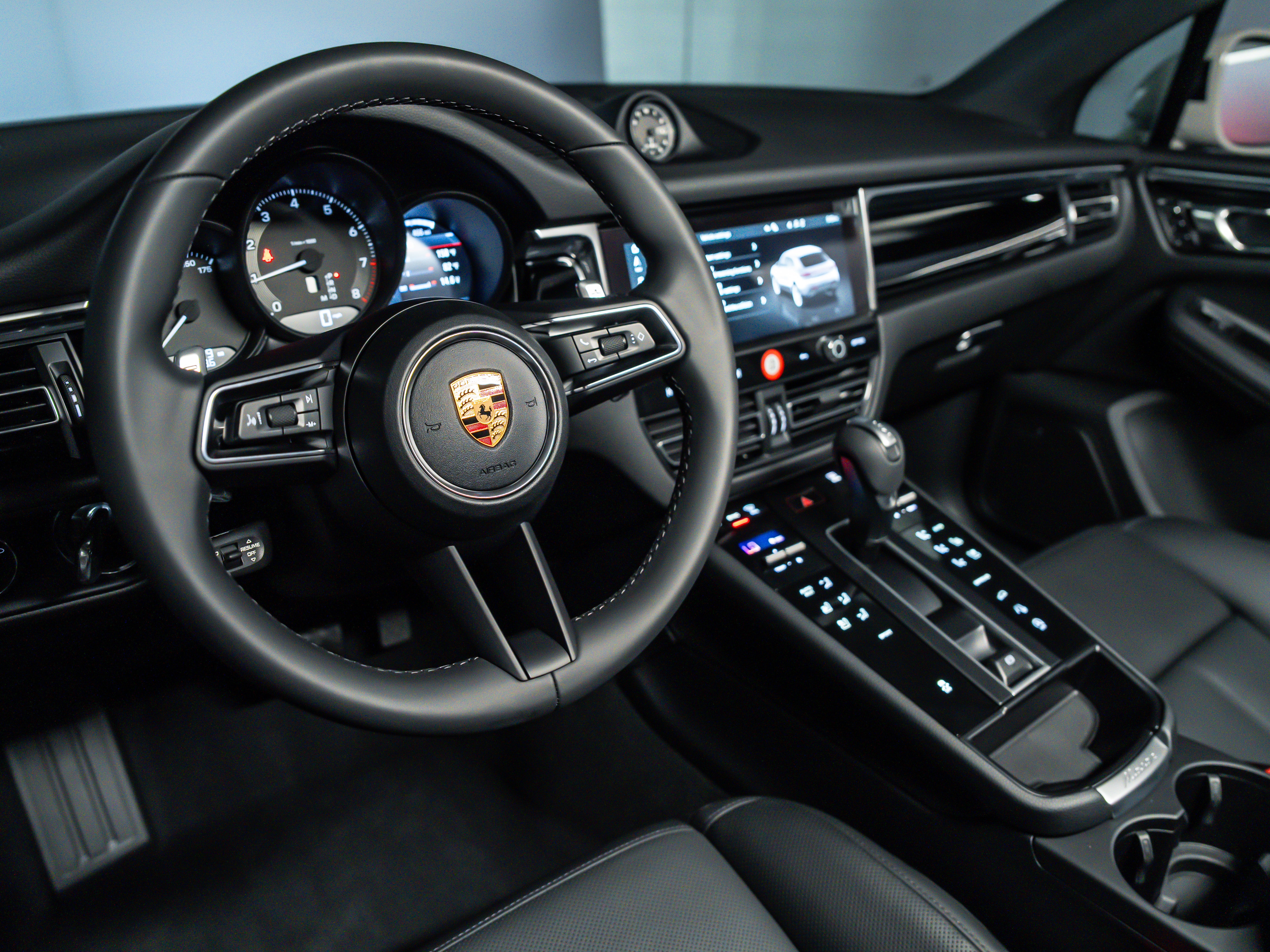 2026 Porsche Macan Base