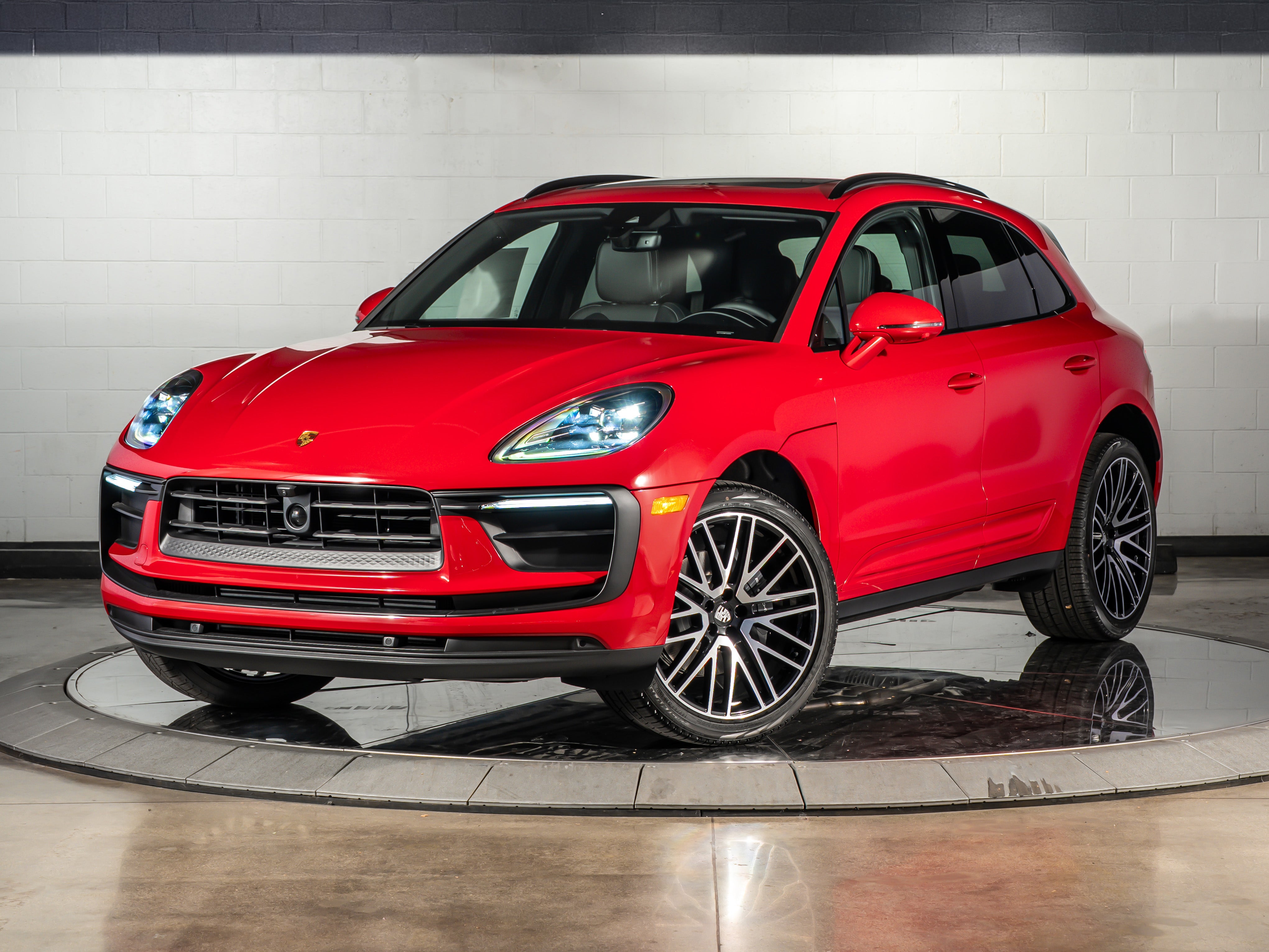 2026 Porsche Macan Base