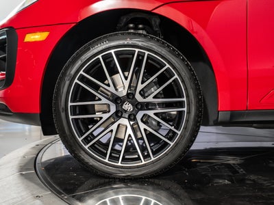 2026 Porsche Macan Base