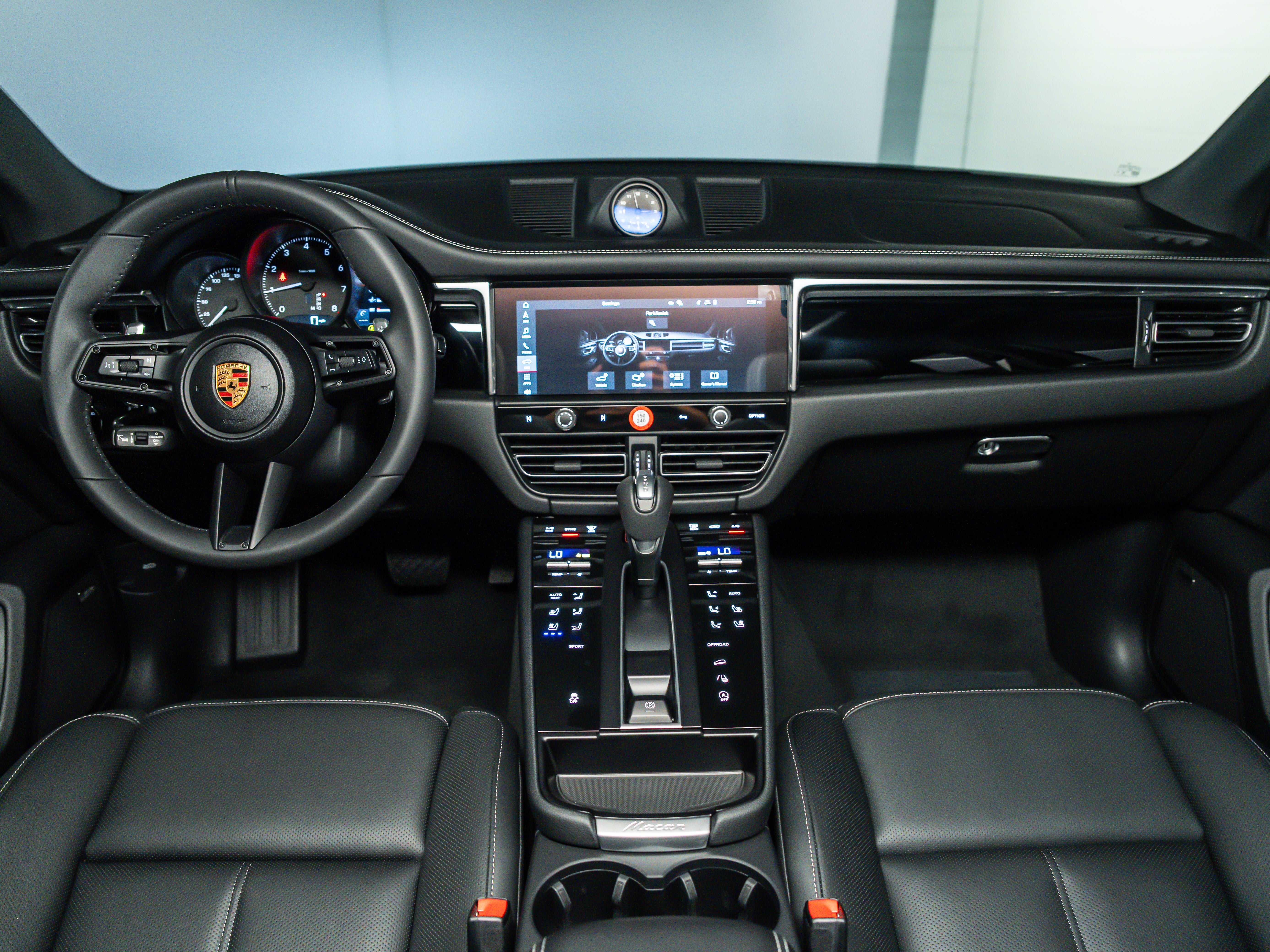 2026 Porsche Macan Base