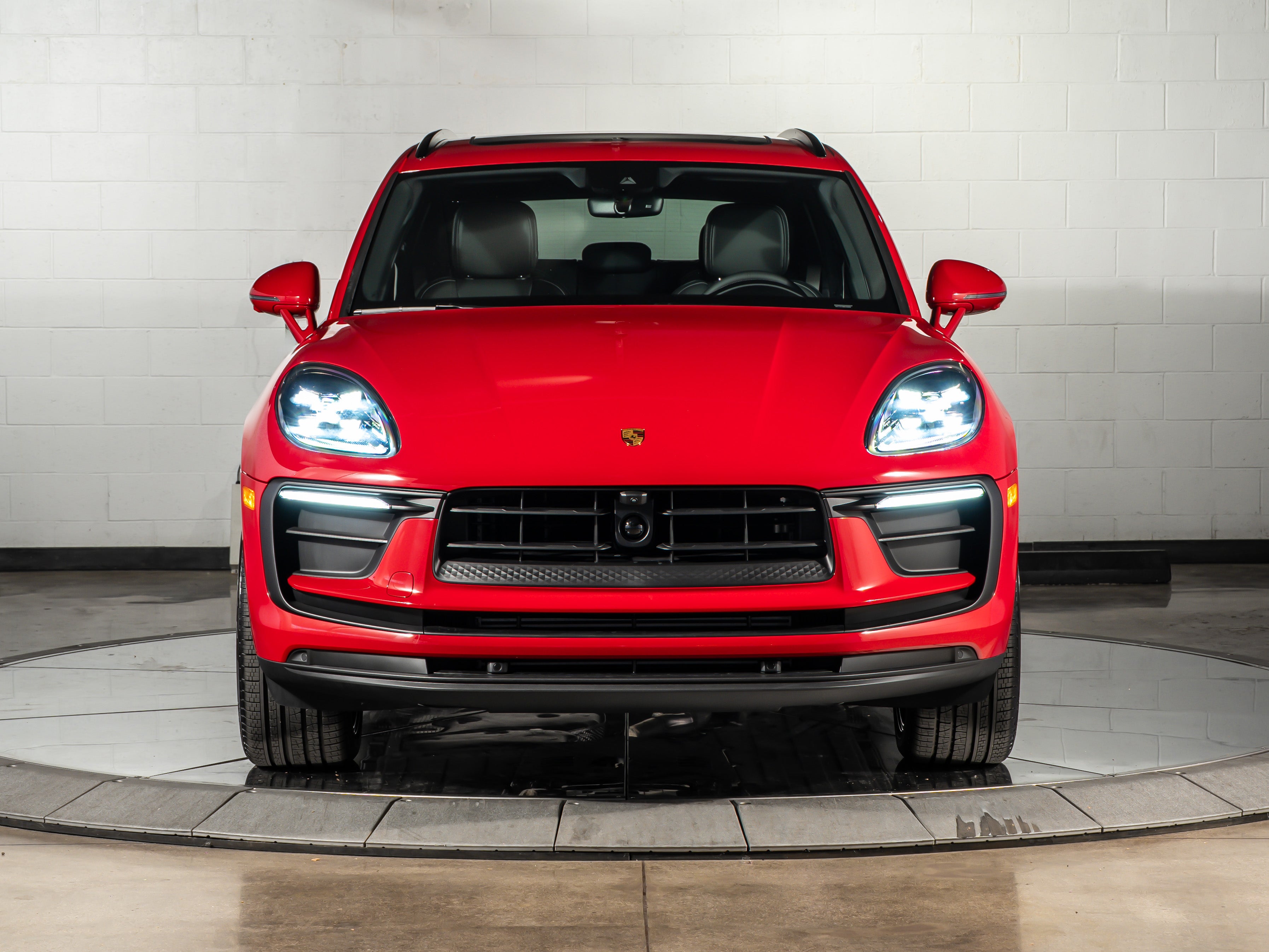 2026 Porsche Macan Base