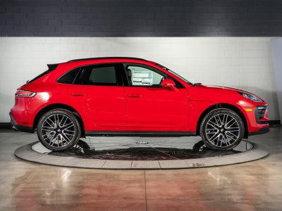 2026 Porsche Macan Base