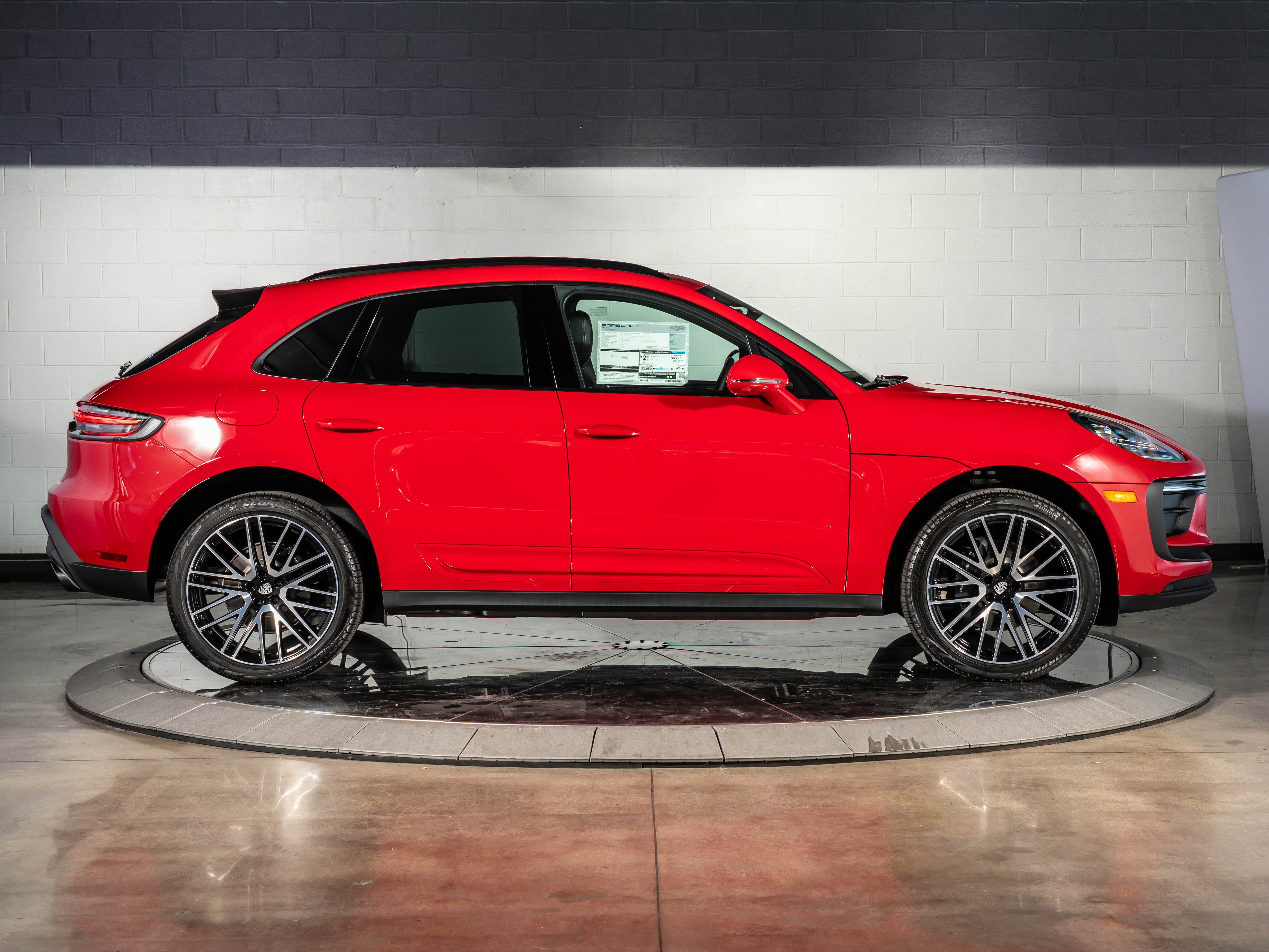 2026 Porsche Macan Base